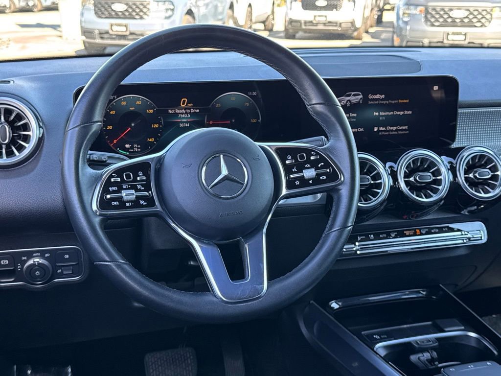 Used 2023 Mercedes-Benz EQB 300 300 image 28