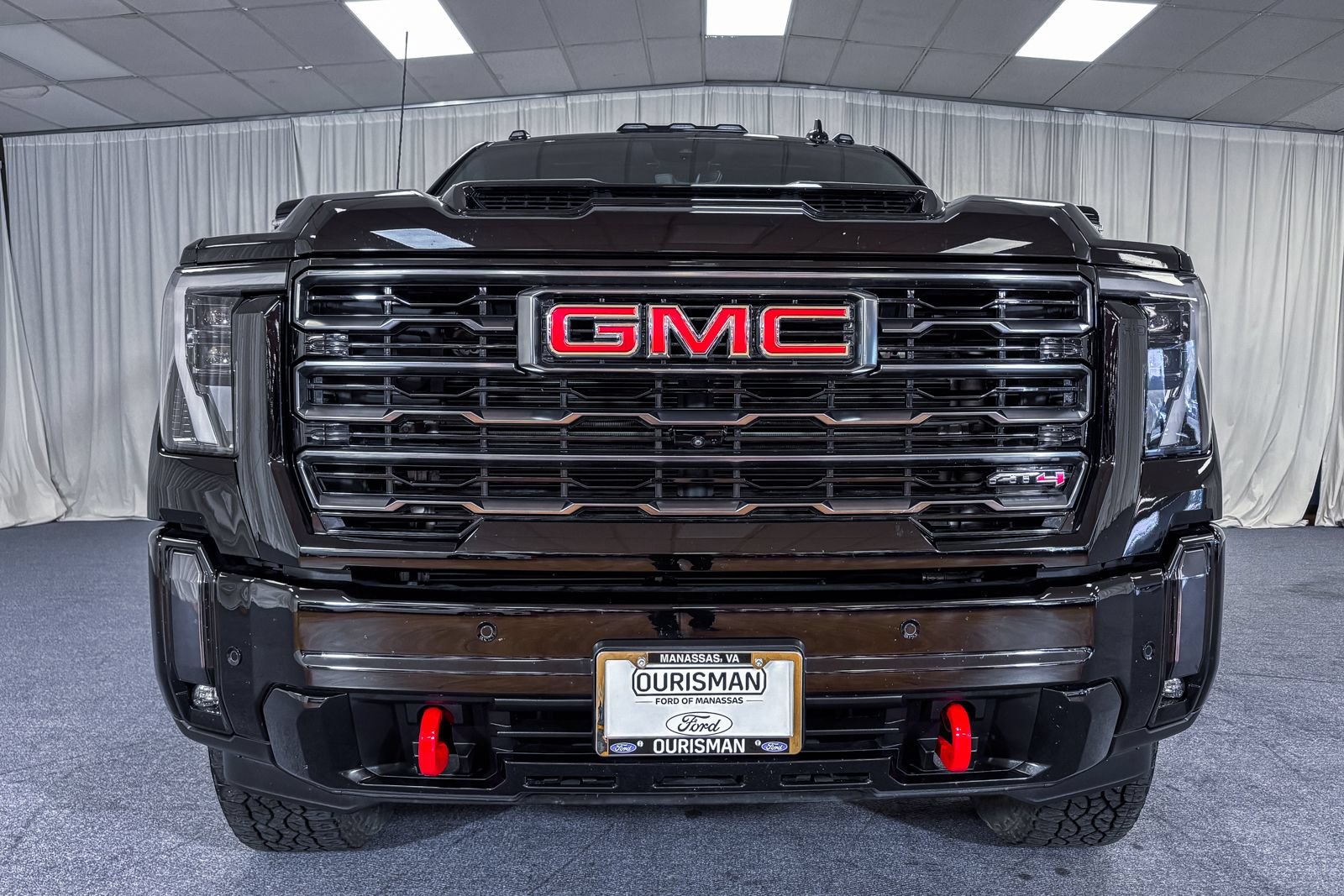 Used 2024 GMC Sierra 2500 AT4 w/ AT4 Premium Plus Package AWD/4WD image 2