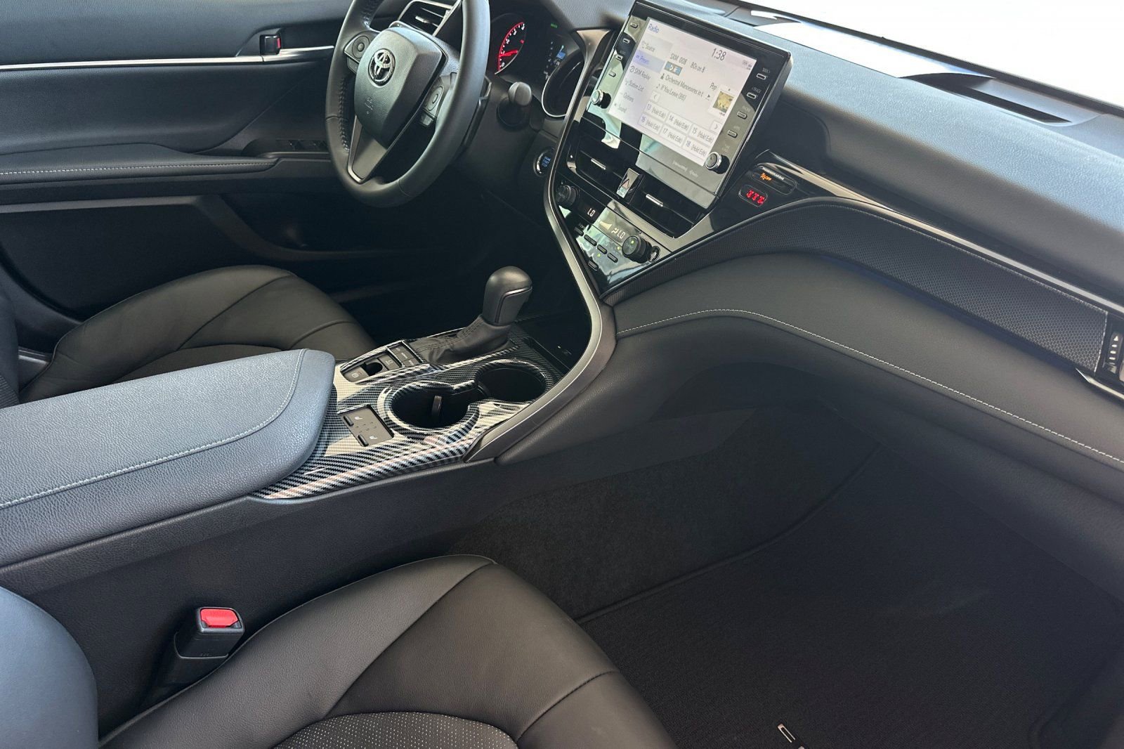 Used 2023 Toyota Camry XSE FWD image 14