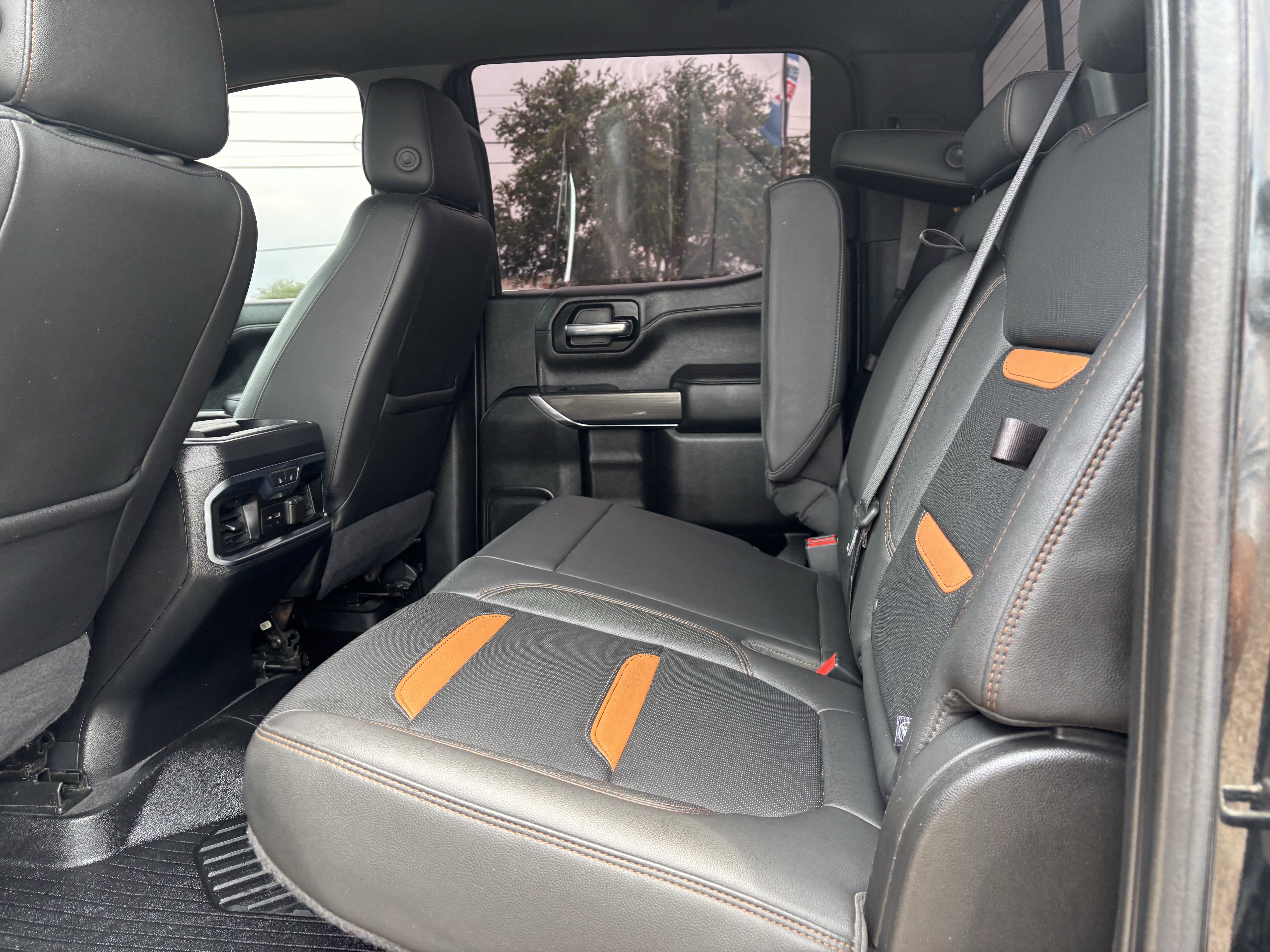 Used 2020 GMC Sierra 1500 AT4 w/ AT4 Premium Package AWD/4WD image 15