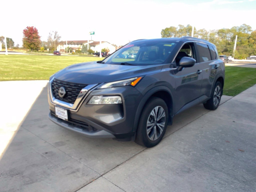 Used 2023 Nissan Rogue SV w/ SV Premium B Package AWD/4WD image 2