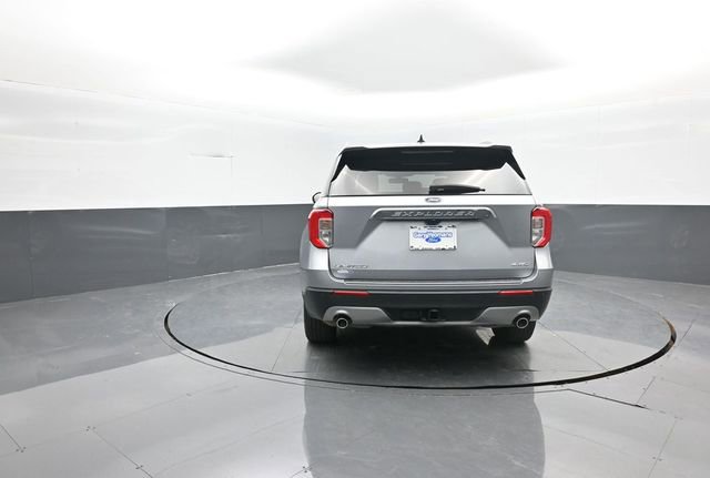 Certified 2023 Ford Explorer Limited w/ Limited Technology Package image 6