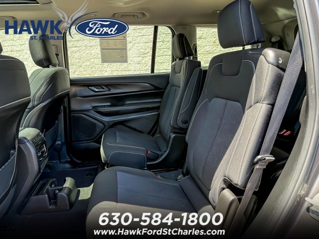 Used 2024 Jeep Grand Cherokee L Laredo AWD/4WD image 10