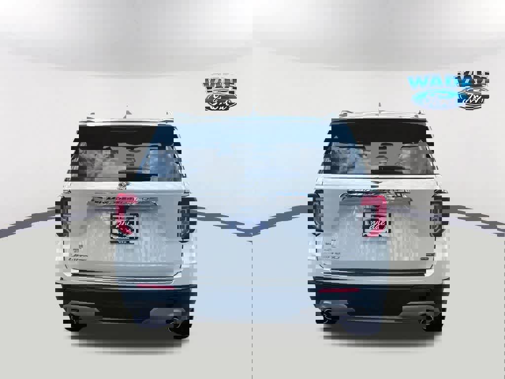 Certified 2022 Ford Explorer Limited w/ Hybrid Equipment Group 310A image 6