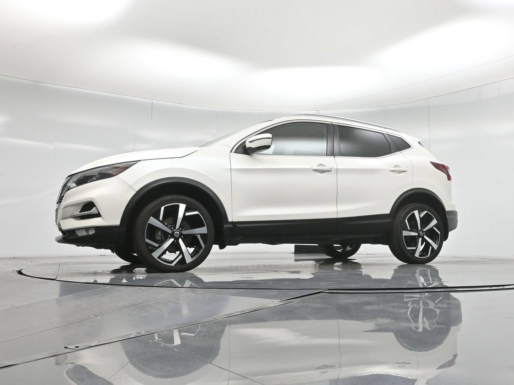 Used 2020 Nissan Rogue Sport SL w/ Premium Package FWD image 54