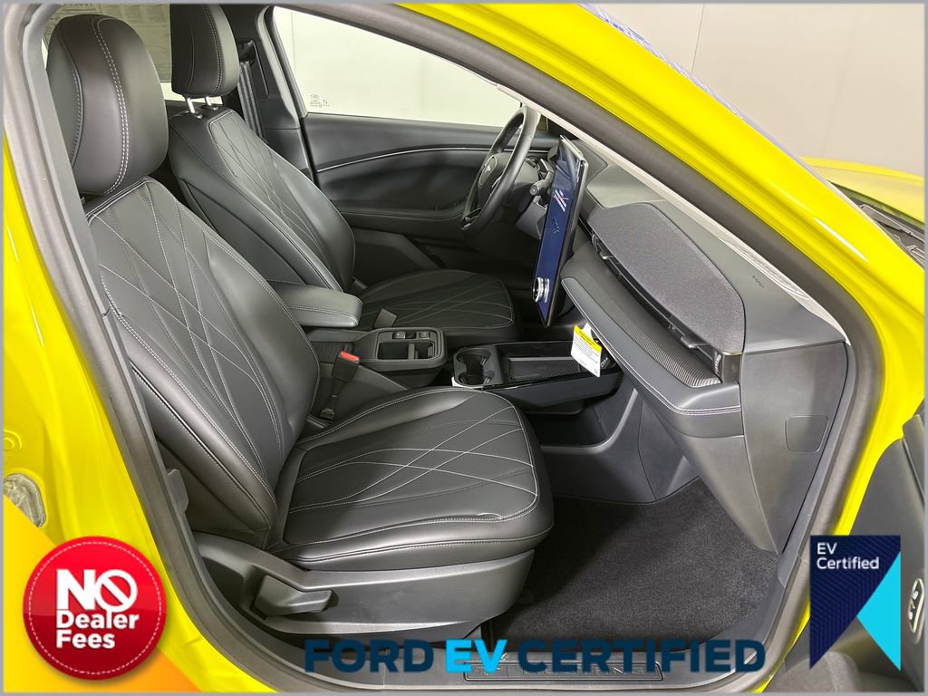 Certified 2025 Ford Mustang Mach-E Select AWD/4WD image 4