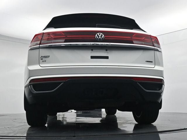 Used 2024 Volkswagen Atlas Cross Sport SE AWD/4WD image 31