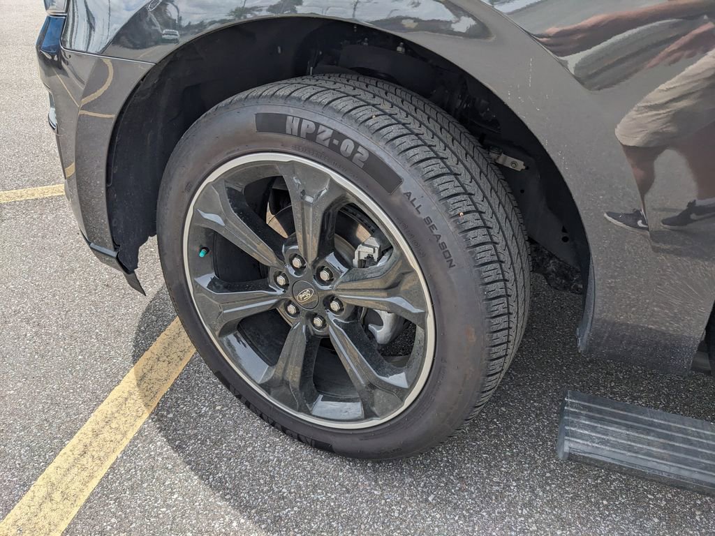 Certified 2024 Ford Expedition Limited image 34