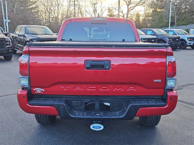 Used 2022 Toyota Tacoma TRD Off-Road image 3