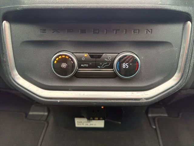 Certified 2025 Ford Expedition Active image 21