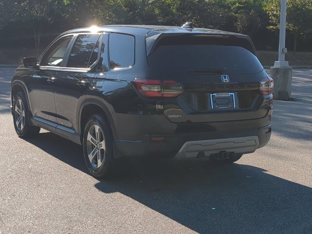Used 2025 Honda Pilot EX-L image 6