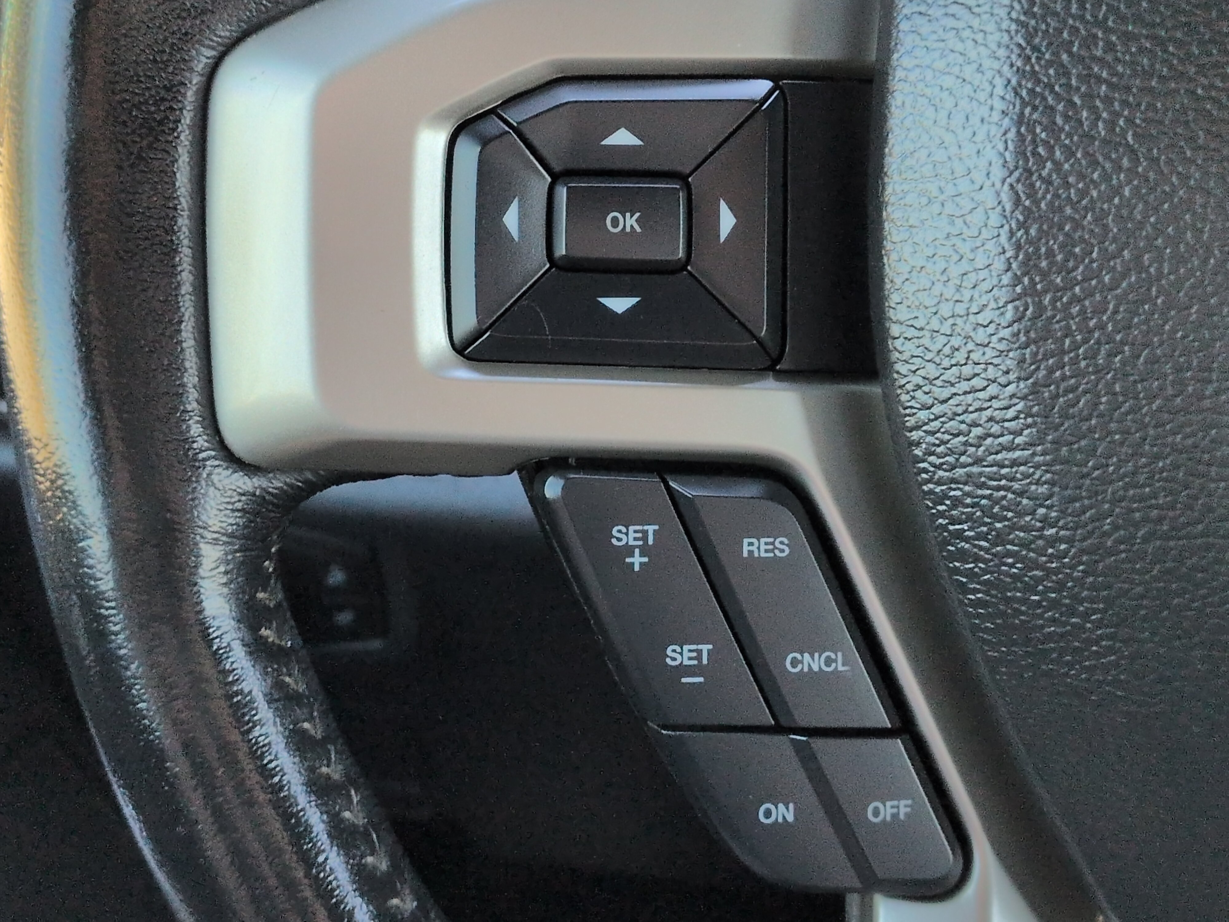 Certified 2022 Ford F250 Lariat w/ Lariat Value Package AWD/4WD image 23