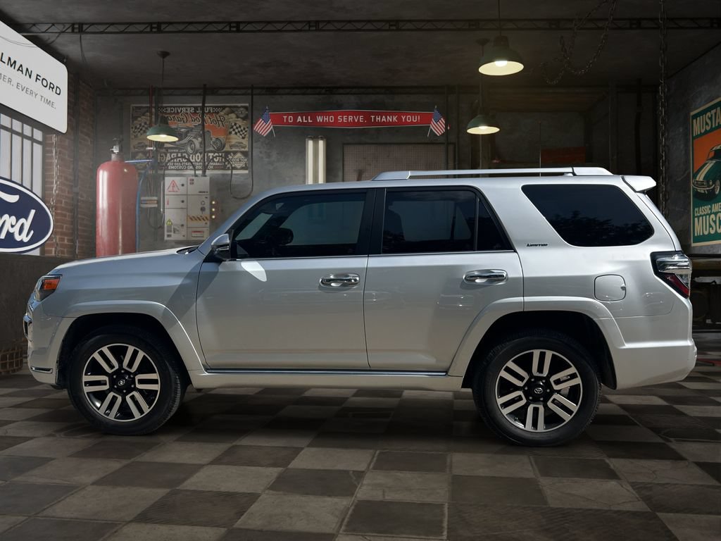 Used 2021 Toyota 4Runner Limited AWD/4WD image 3