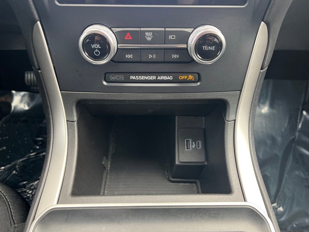 Certified 2023 Ford Edge SE w/ Black Appearance Package image 14