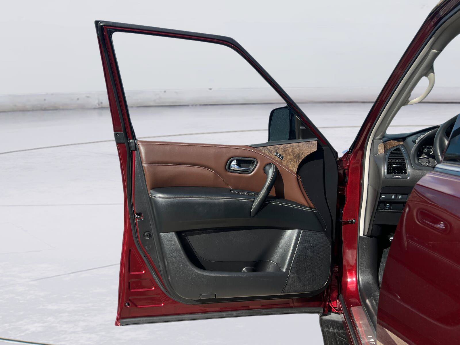 Used 2022 INFINITI QX80 Premium Select w/ Cargo Package RWD image 12