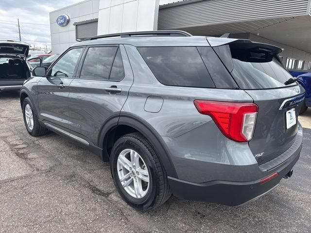 Certified 2024 Ford Explorer XLT w/ Equipment Group 202A AWD/4WD image 3