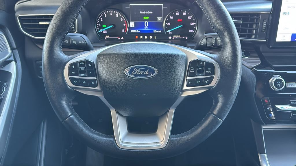 Certified 2022 Ford Explorer Limited w/ Hybrid Equipment Group 310A image 10