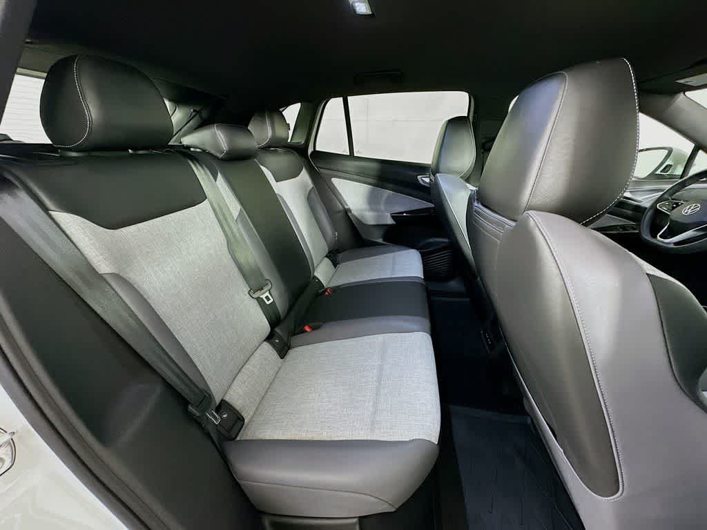 Used 2023 Volkswagen ID.4 Pro AWD/4WD image 32