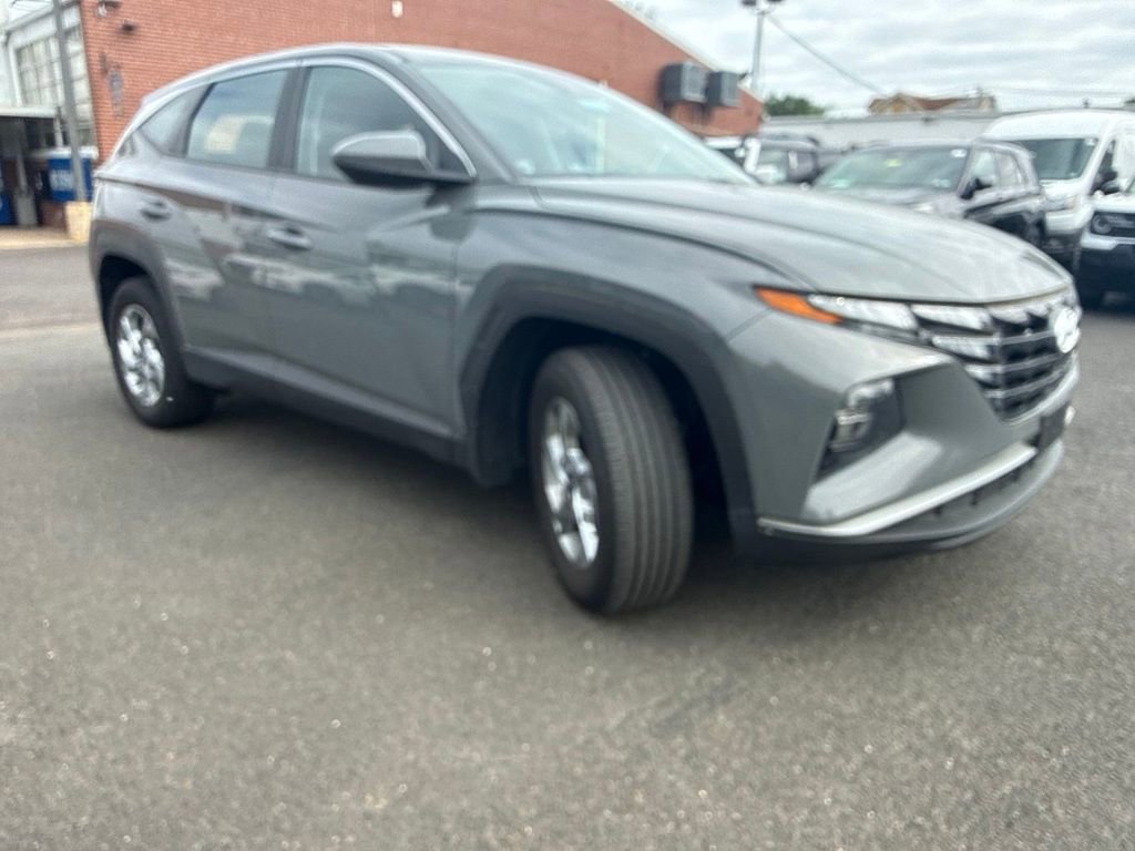 Used 2024 Hyundai Tucson SE AWD/4WD image 3