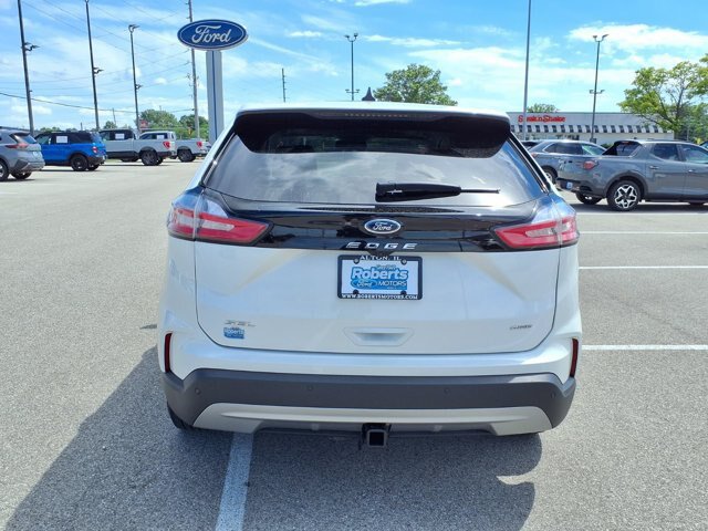 Certified 2024 Ford Edge SEL w/ Convenience Package AWD/4WD image 4