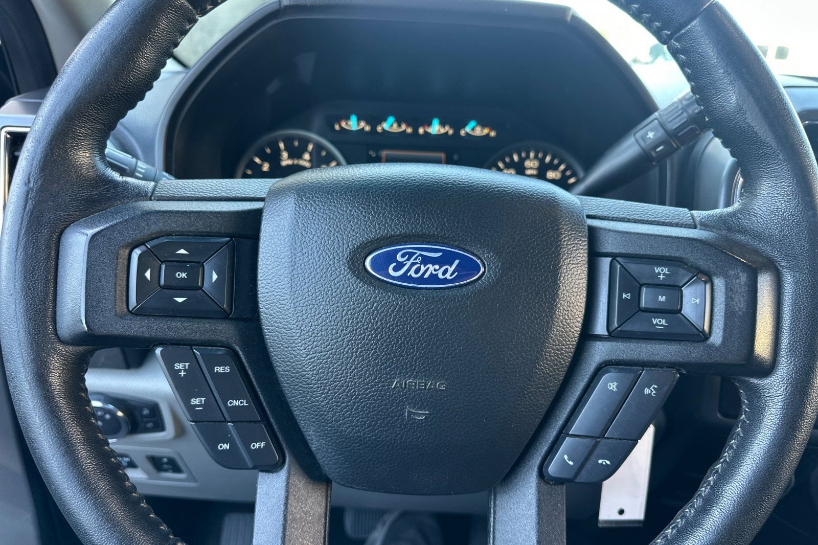 Certified 2018 Ford F150 XLT w/ Equipment Group 302A Luxury image 22