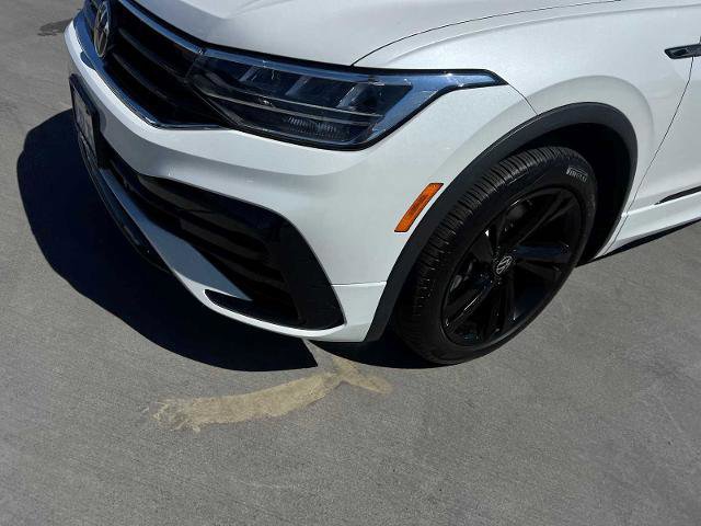 Used 2023 Volkswagen Tiguan SE R-Line image 12