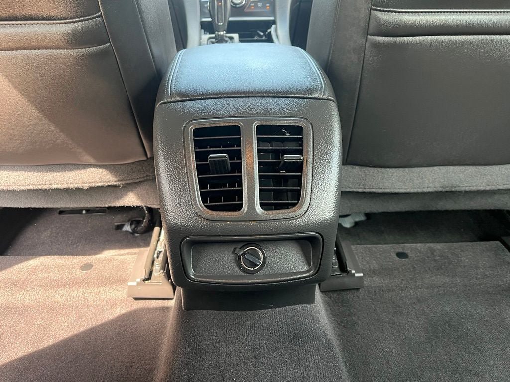 Certified 2017 Ford Taurus SEL w/ Equipment Group 201A FWD image 16