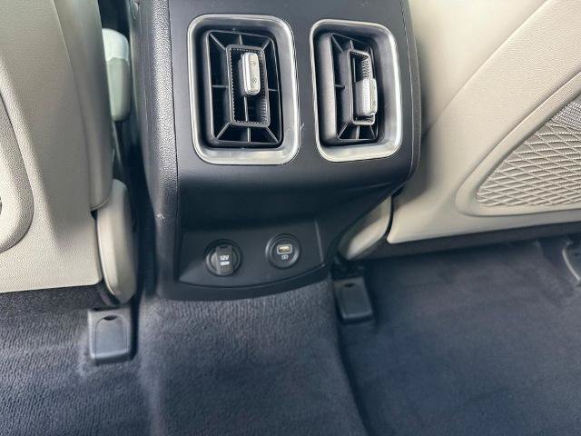 Used 2021 Kia Sorento S w/ Panoramic Sunroof Package AWD/4WD image 11