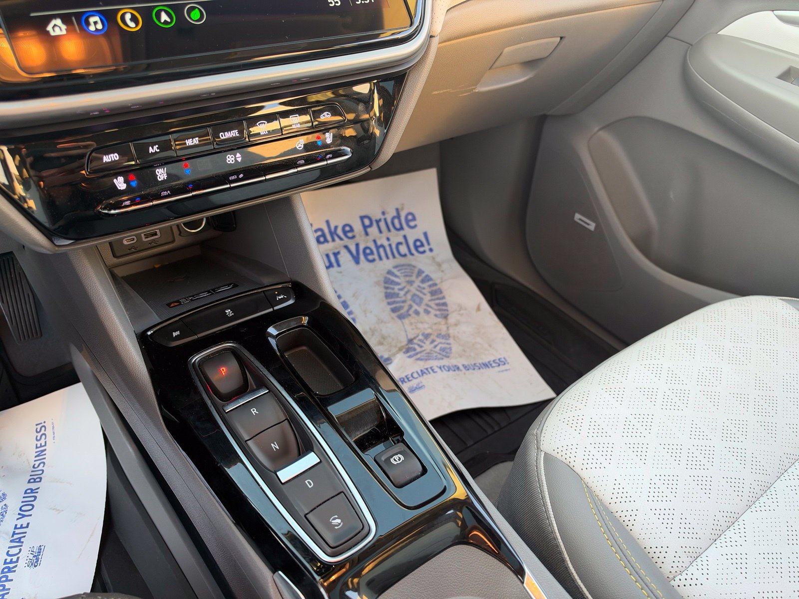 Used 2023 Chevrolet Bolt EUV Premier w/ Sun & Sound Package FWD image 29