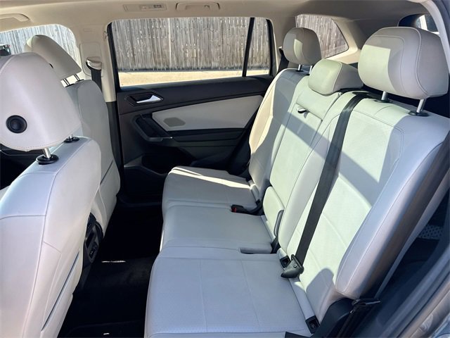 Used 2018 Volkswagen Tiguan SE w/ Panoramic Sunroof Package image 29