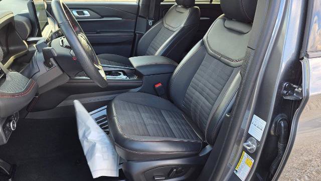 Certified 2025 Ford Explorer ST-Line w/ ST-Line Street Pack image 10