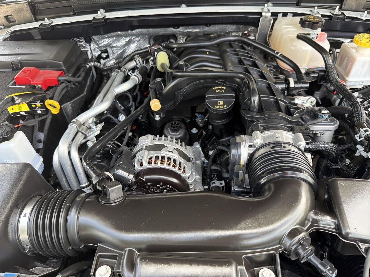 Used 2025 Jeep Gladiator Sport AWD/4WD image 10
