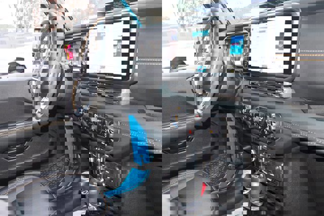 Used 2024 Jeep Wrangler Unlimited Sahara w/ Technology Group image 10