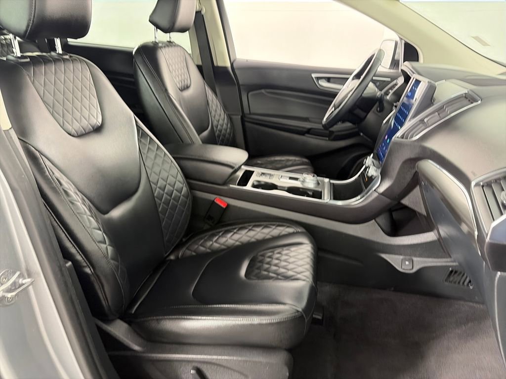 Certified 2024 Ford Edge Titanium image 29
