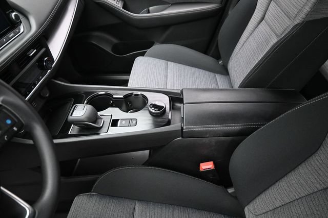 Used 2023 Nissan Rogue SV AWD/4WD image 26