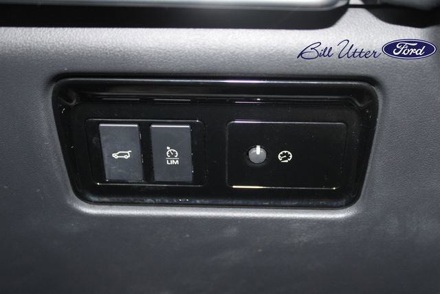 Used 2020 Jaguar F-PACE 25t image 20