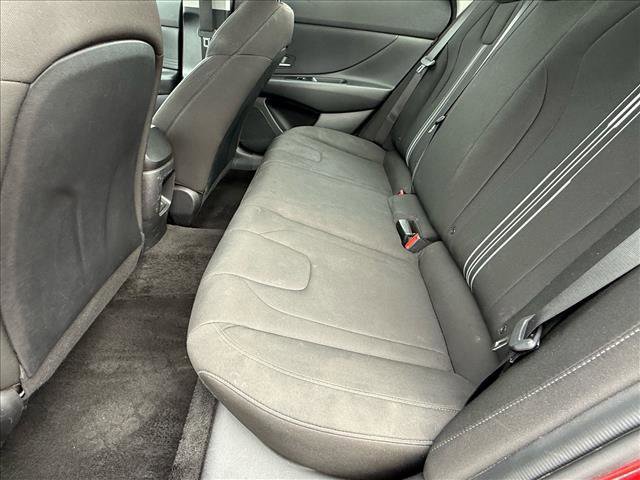 Used 2024 Hyundai Elantra SEL image 13
