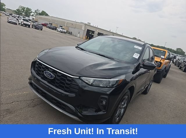 Certified 2024 Ford Escape ST-Line Select w/ Tech Pack #1 AWD/4WD image 1