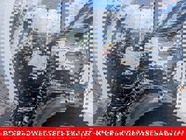 Certified 2023 Ford F650 2WD Regular Cab Super Duty image 23