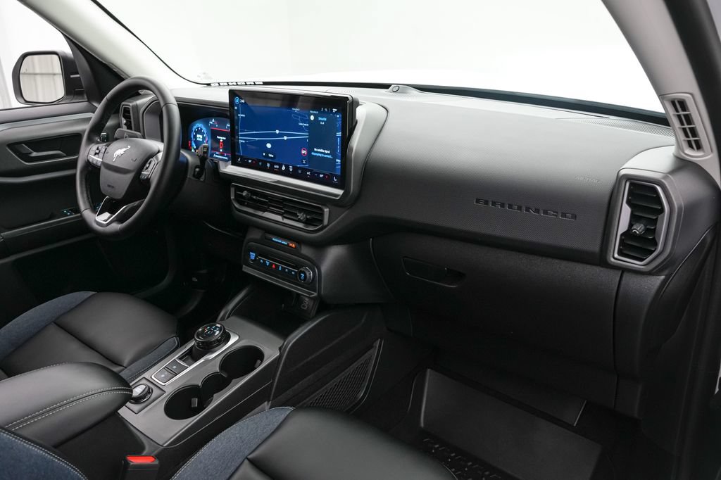 Certified 2025 Ford Bronco Sport Outer Banks w/ Outer Banks Tech Package+ AWD/4WD image 26