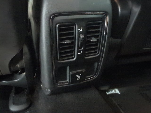 Used 2021 Jeep Grand Cherokee Laredo X AWD/4WD image 31