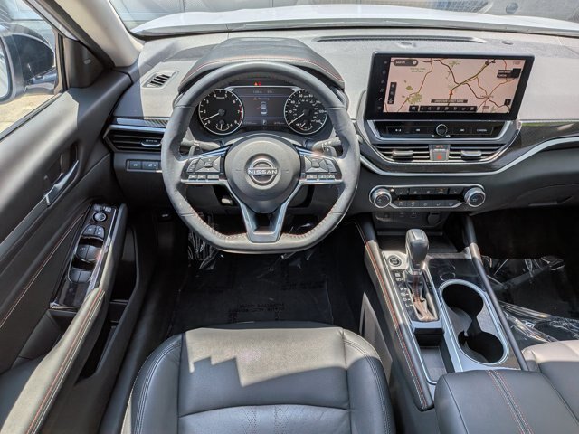 Used 2023 Nissan Altima 2.5 SR w/ SR Premium Package FWD image 32