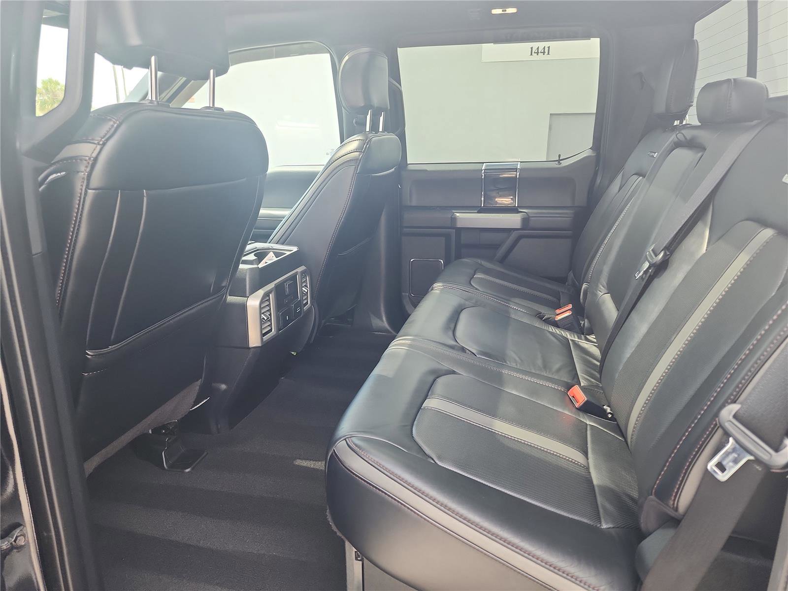 Certified 2020 Ford F350 Platinum w/ Tremor Off-Road Package AWD/4WD image 20