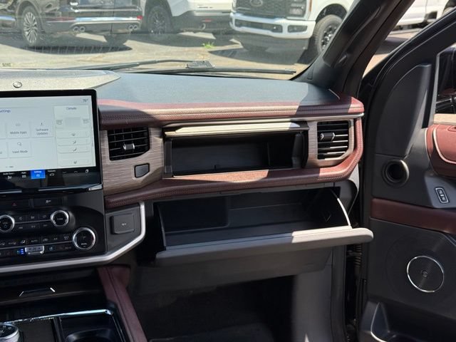 Certified 2023 Ford Expedition Limited AWD/4WD image 36