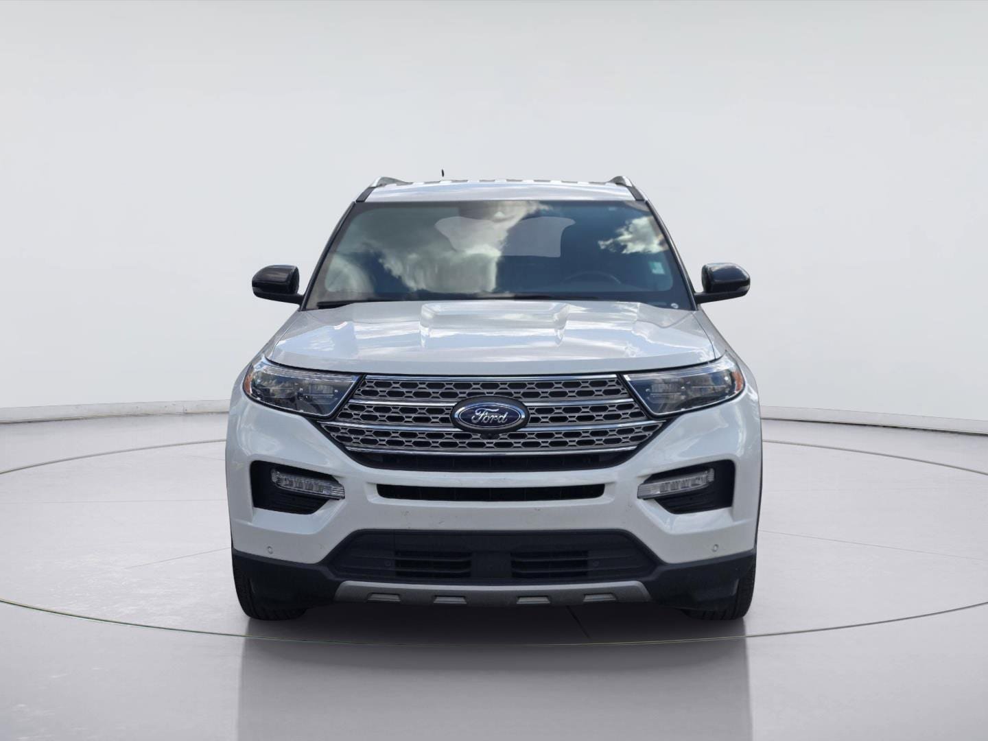 Certified 2023 Ford Explorer Limited w/ Equipment Group 301A AWD/4WD image 2