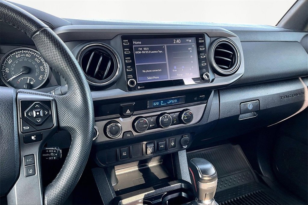 Used 2022 Toyota Tacoma TRD Sport image 6