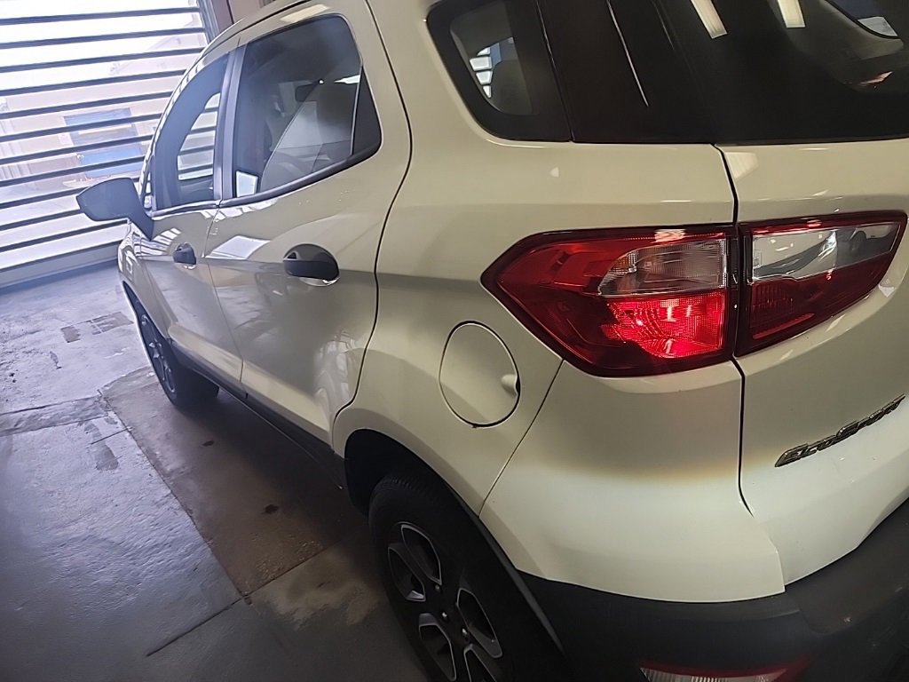Certified 2022 Ford EcoSport S image 2