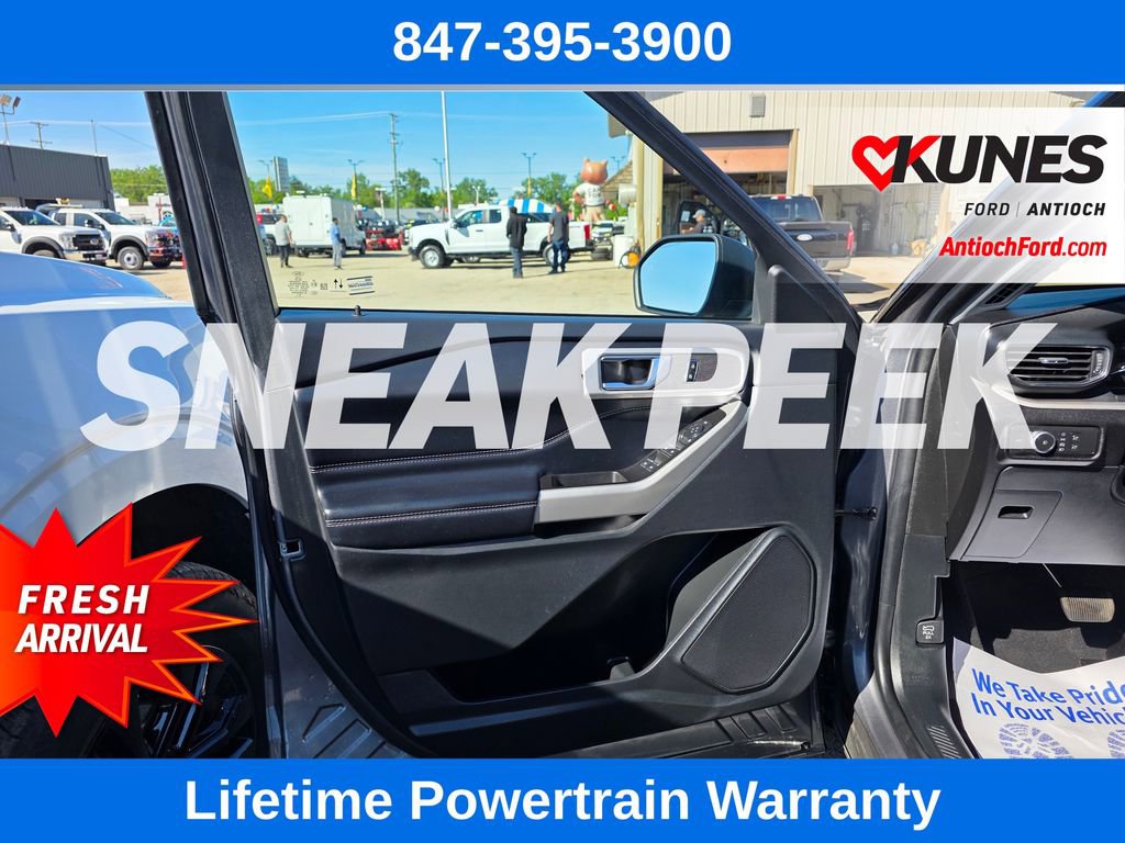 Certified 2022 Ford Explorer XLT w/ Equipment Group 202A AWD/4WD image 17