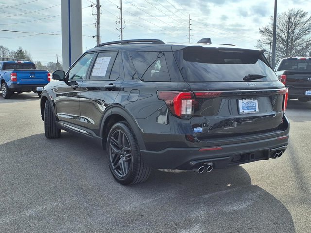 Certified 2025 Ford Explorer ST image 3