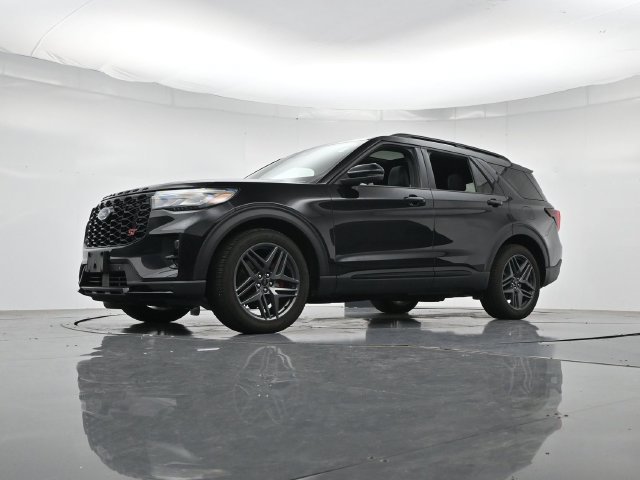 Certified 2026 Ford Explorer ST w/ Sun And Sound Package AWD/4WD image 40